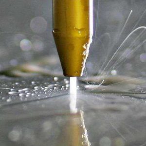 Гидроабразивная резка металла