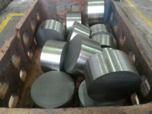 Инструментальная легированная поковка квадратная 100 мм 5ХНВ ГОСТ 7829-70