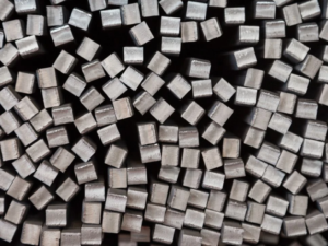 Кованый квадрат 100 мм 100 мм Р6М5Ф3 ГОСТ 1133-71