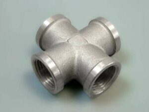 Крестовина хромоникелевая проходная резьбовая 34 мм 12Х18Н9Т ГОСТ 21869-78