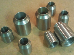 Нержавеющая бобышка гнездовая 100 мм 112,71 мм A182 Gr.F304 MSS SP-97